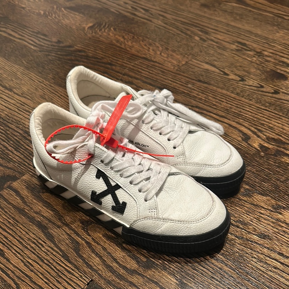 Off-White Cream and Black Arrow Sneakers
